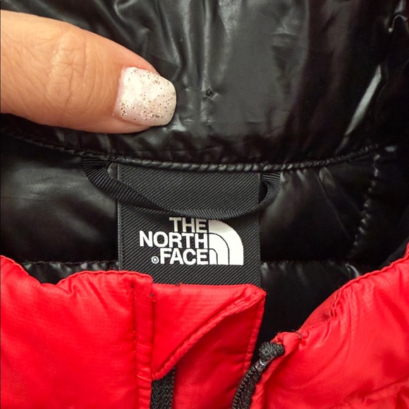 The North Face Men's Thermoball Quilted Red Vest - Size Large - Picture 5 of 5